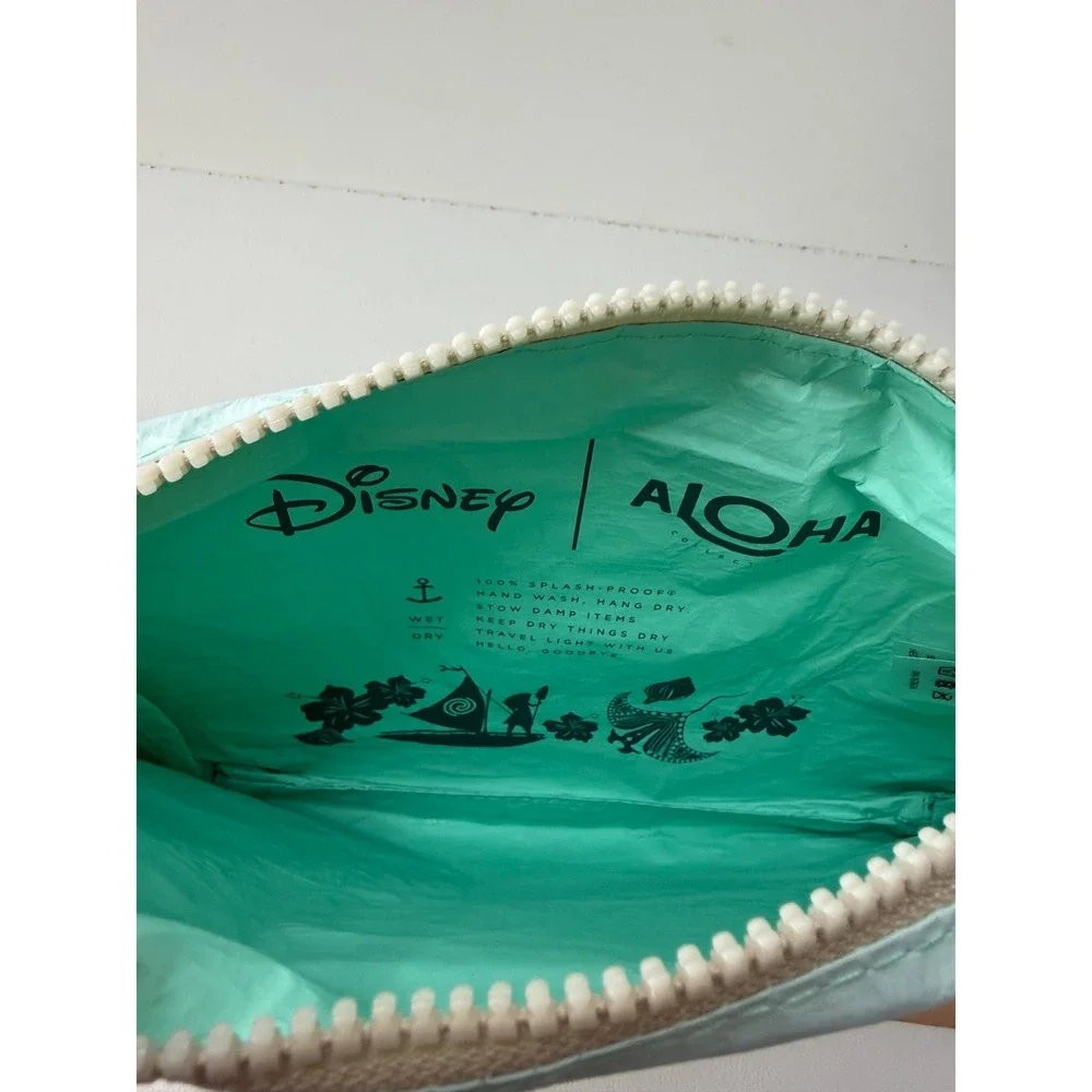 Disney x ALOHA Exclusive Collection Moana High Seas Small Pouch NEW